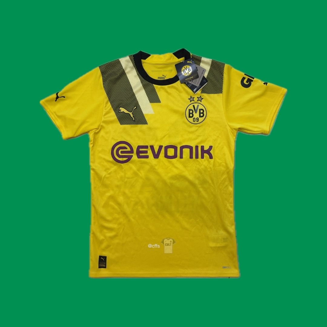 Borussia Dortmund 2022/23 Puma with Jude Bellingham 22 Nameset