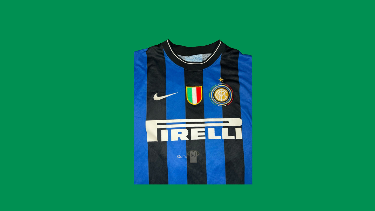 Inter Milan (Player Version) 2009/10 Nike with Diego Milito 22 Nameset Vintage Football Jersey