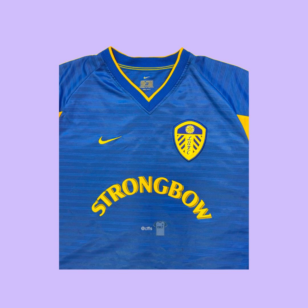 Leeds United 2001/03 Nike with Harry Kewell 10 Nameset