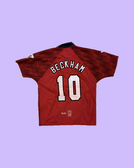 Manchester United 1996/97 Umbro with David Beckham 10 Nameset Football Jersey - Cult Fave Football Shirts