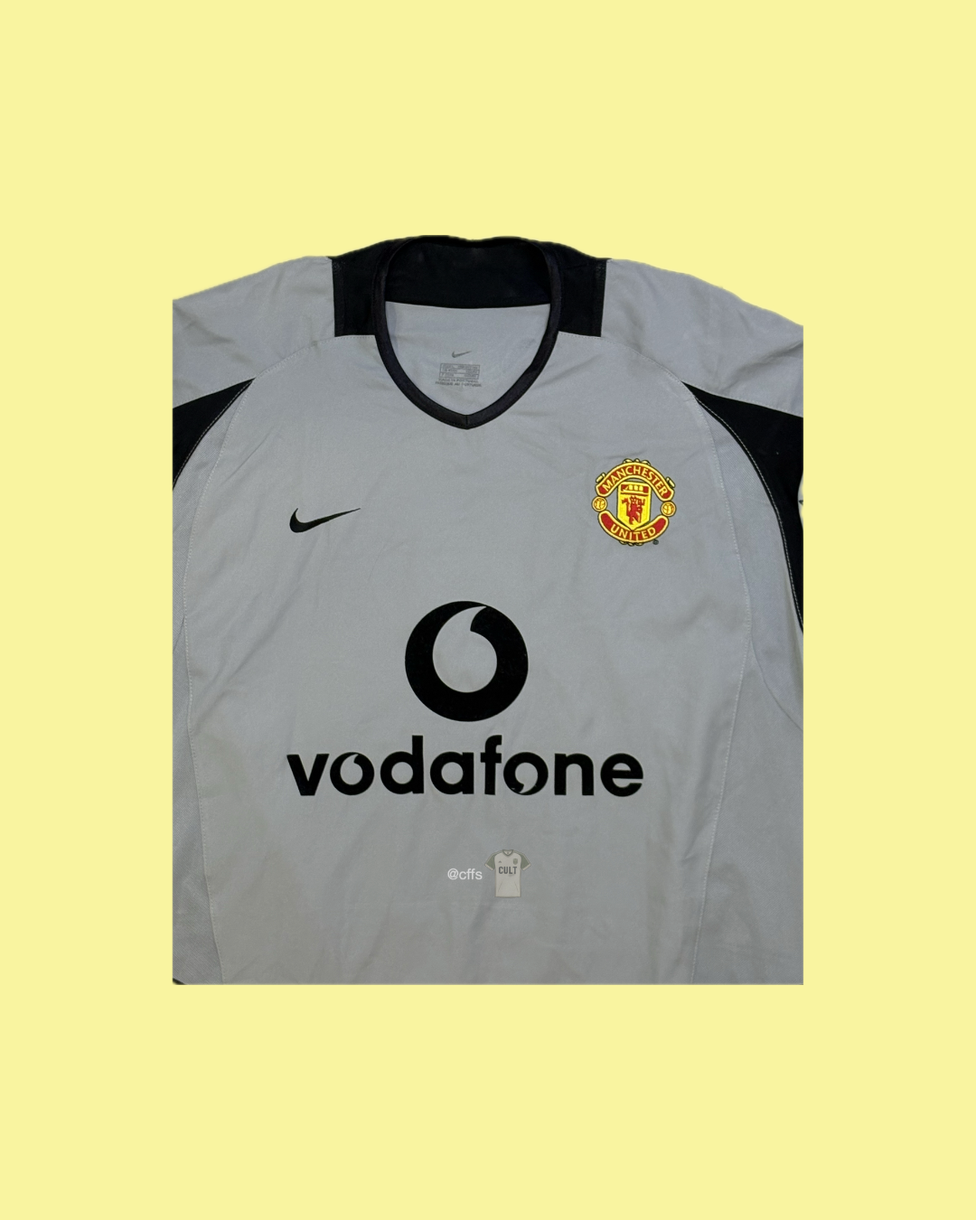 Manchester United 2002/04 Nike with Fabien Barthez 1 Nameset Goalkeeper Jersey