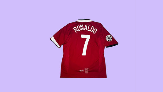 Manchester United 2004-2006 Nike with Cristiano Ronaldo 7 Nameset Vintage Football Jersey - Cult Fave Football Shirts