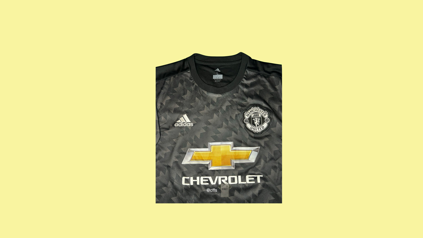 Manchester United 2017/18 Adidas with Michael Carrick 16 Nameset Vintage Football Jersey