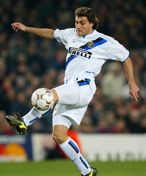 Inter Milan 2002/03 Nike with Christian Vieri 32 Nameset