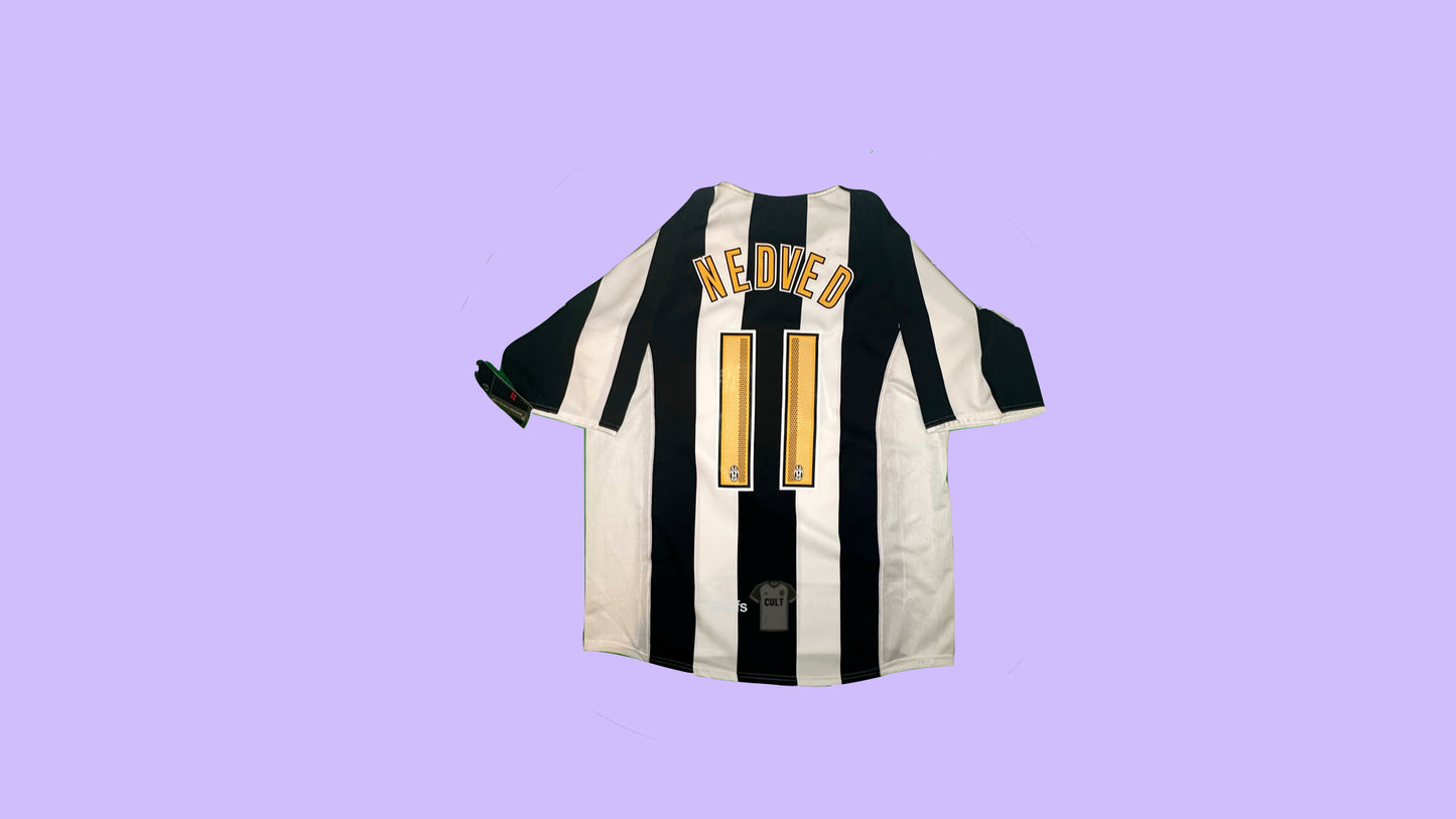 Juventus FC 2004/05 Nike with Pavel Nedved 11 Nameset Vintage Football Jersey - Cult Fave Football Shirts