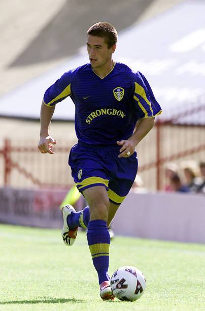 Leeds United 2001/03 Nike with Harry Kewell 10 Nameset