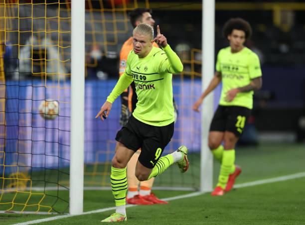 Borrussia Dortmund 2021/22 Puma with Erling Haaland 9 Nameset