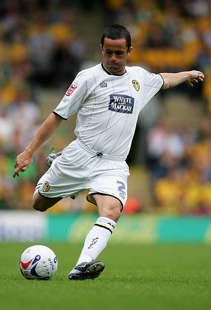 Leeds United 2005/06 Admiral with Gary Kelly 2 Nameset