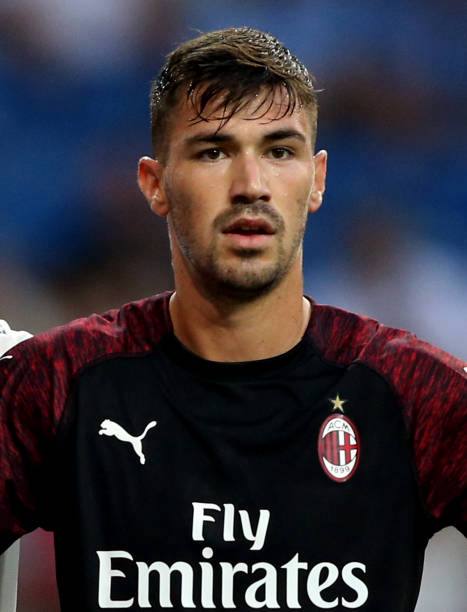 AC Milan 2018/19 Puma with Alessio Romagnoli 13 Nameset Football Jersey