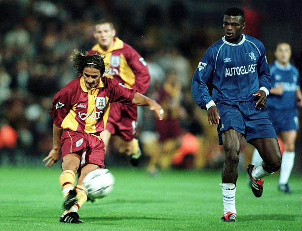 Bradford City 1999/2001 Asics with Benito Carbone 10 Nameset Football Jersey