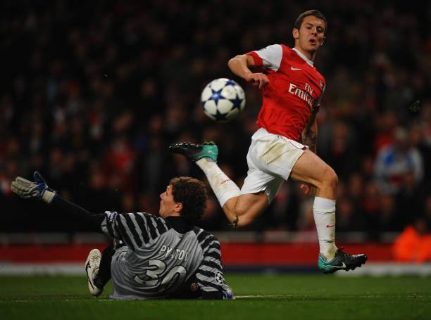 Arsenal FC 2010/11 Nike with Jack Wilshere 19 Nameset Football Jersey