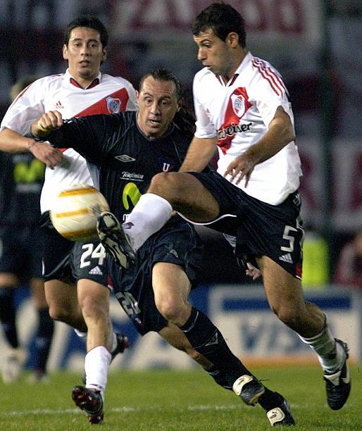 River Plate 2004/06 Adidas with Javier Mascherano 5 Nameset Football Jersey