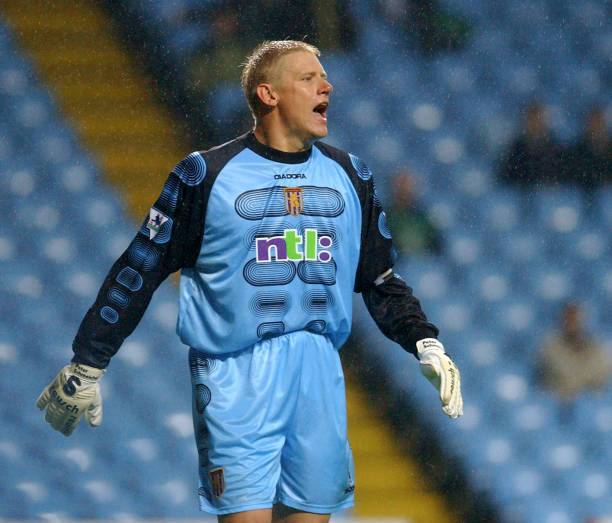 Aston Villa 2001/02 Diadora Goalkeeper with Peter Schmeichel 1 Football Jersey