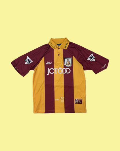 Bradford City 1999/2001 Asics with Benito Carbone 10 Nameset Football Jersey - Cult Fave Football Shirts