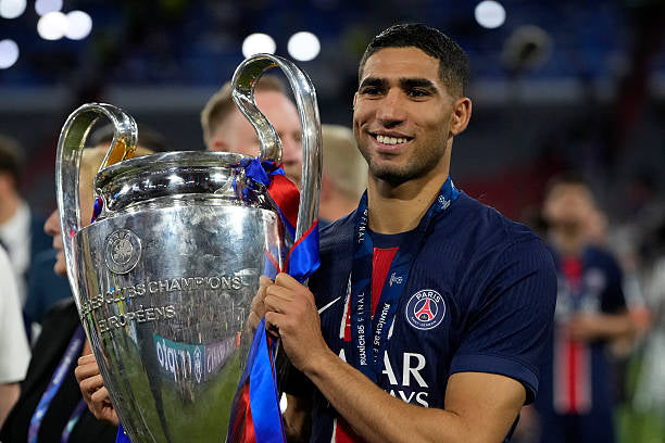 Paris Saint Germain 2024/25 Nike with Achraf Hakimi 2 Nameset Football Jersey