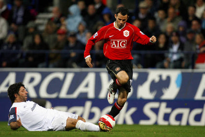 Manchester United 2006/06 Nike with Ryan Giggs 11 Nameset Football Jersey - Cult Fave Football Shirts