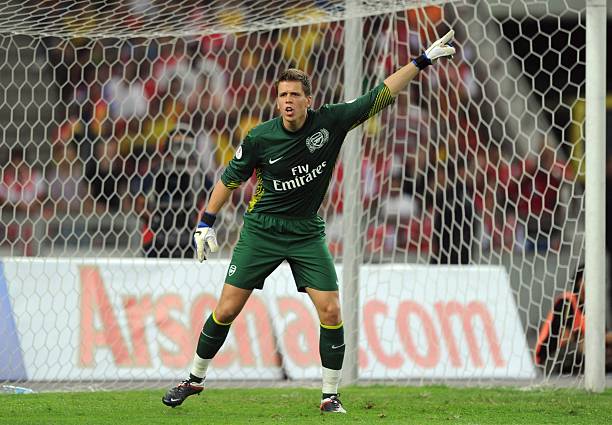 Arsenal FC 2011/12 Nike with Wojciech Szczęsny 13 Nameset Football Jersey