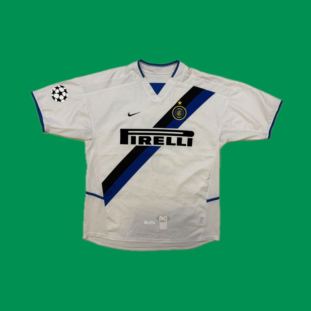 Inter Milan 2002/03 Nike with Christian Vieri 32 Nameset - Cult Fave Football Shirts