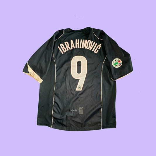 Juventus 2004/05 Nike with Zlatan Ibrahimović 9 Nameset - Cult Fave Football Shirts