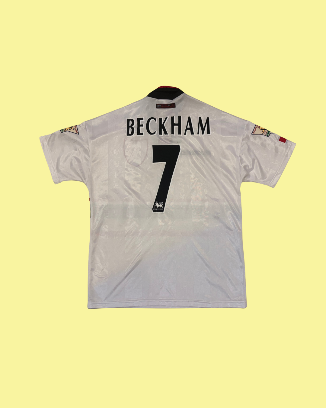 Manchester United 1997/98 Umbro Away with David Beckham 7 Football Jersey