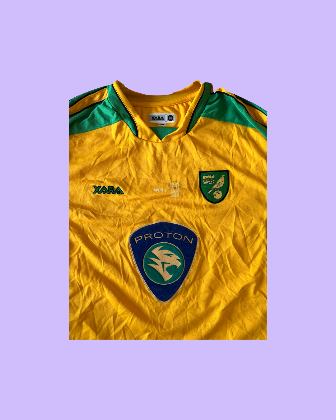 Norwich City 2003/05 Xara Soccer with Darren Huckerby 6 Nameset Football Jersey