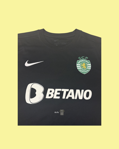 Sporting Lisbon 2023/24 Nike with Viktor Gyökeres 9 Nameset Football Jersey
