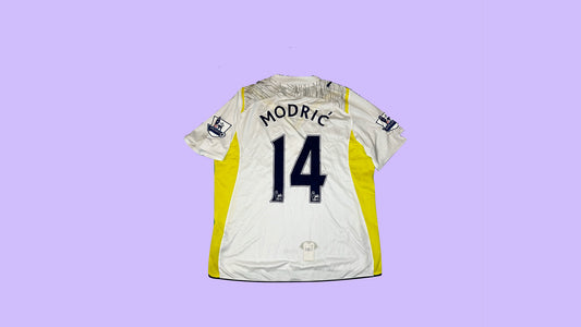 Tottenham Hotspur 2009/10 Puma with Luka Modrić 14 Nameset Vintage Football Jersey - Cult Fave Football Shirts