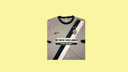 Juventus FC 2009/10 Nike Football Jersey - Cult Fave Football Shirts
