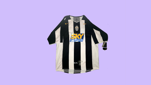 Juventus FC 2004/05 Nike with Pavel Nedved 11 Nameset Vintage Football Jersey