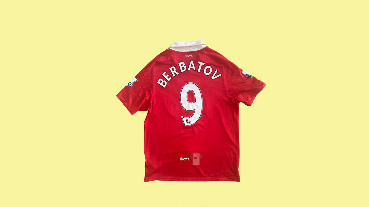 Manchester United 2010/11 Nike with Dimitar Berbatov 9 Nameset Vintage Football Jersey