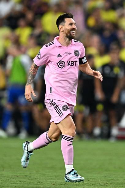 Inter Miami 2023/24 Adidas with Lionel Messi 10 (Player Version) Nameset Football Jersey (BNWT)