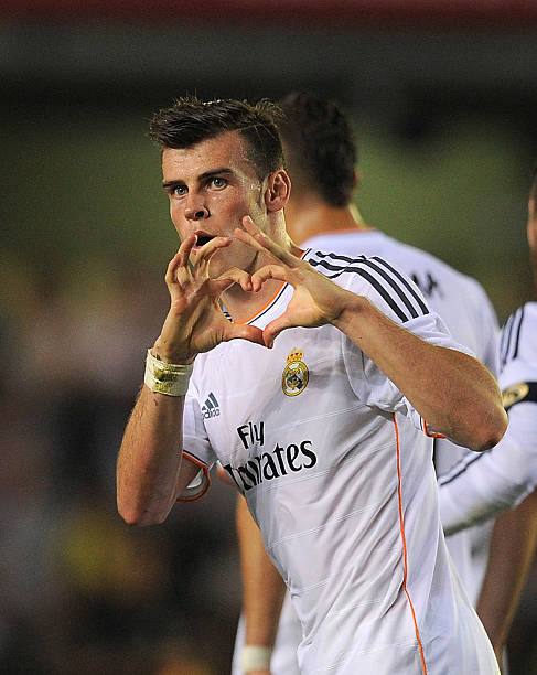 Real Madrid 2013/14 Adidas with Gareth Bale 11 Nameset Football Jersey
