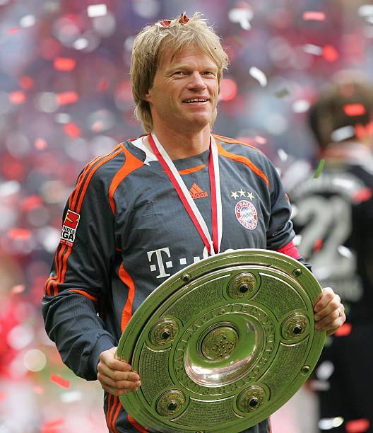 Bayern Munich 2007/08 Adidas with Oliver Kahn 1 Nameset Goalkeeper Jersey