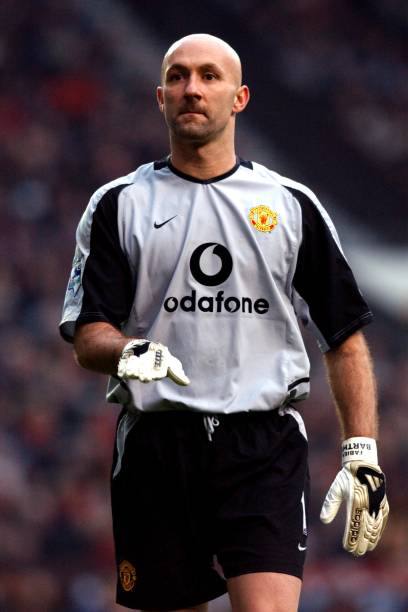 Manchester United 2002/04 Nike with Fabien Barthez 1 Nameset Goalkeeper Jersey - Cult Fave Football Shirts