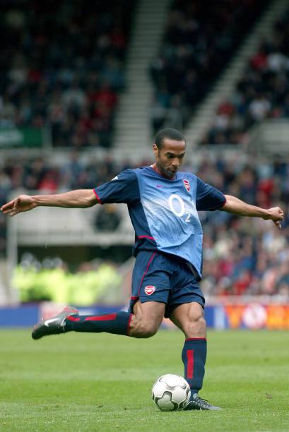 Arsenal FC 2002-04 Nike with Thierry Henry 14 Nameset Football Jersey - Cult Fave Football Shirts