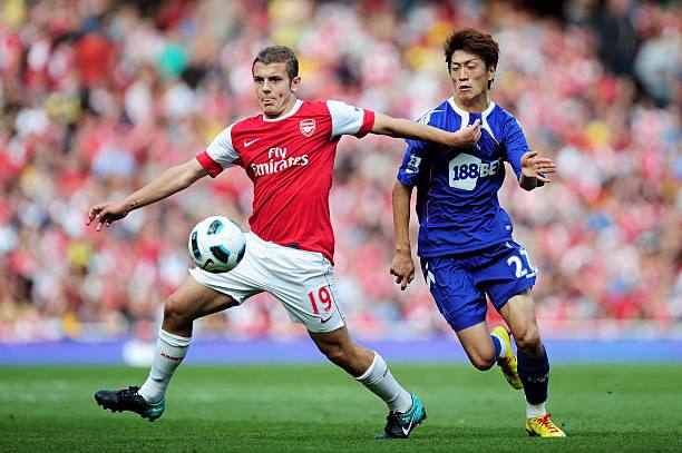 Arsenal FC 2010/11 Nike with Jack Wilshere 19 Nameset Football Jersey