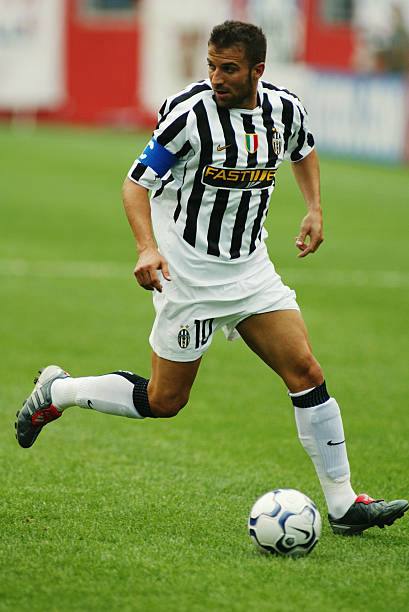Juventus FC 2003/04 Nike with Alessandro Del Piero 10 Nameset Football Jersey