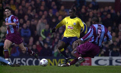 Leicester City 1999/01 Le Coq Sportif with Emile Heskey 9 Nameset Football Jersey - Cult Fave Football Shirts
