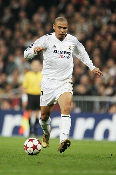 Real Madrid 2004/05 Adidas with Ronaldo 9 Nameset Football Jersey