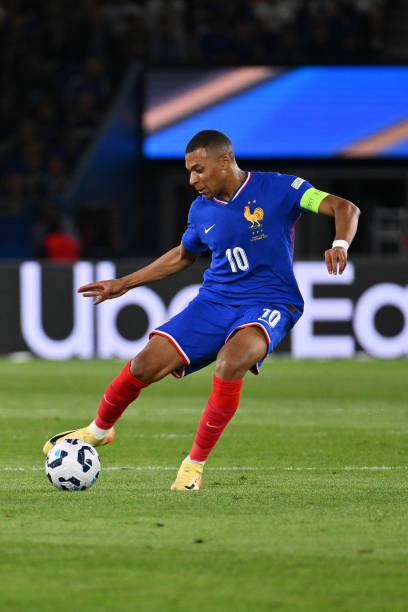 France 2024/25 Home Jersey – Nike – Kylian Mbappé #10 – Cult Fave