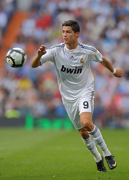 Real Madrid 2009/10 Adidas with Cristiano Ronaldo 9 Nameset Football Jersey - Cult Fave Football Shirts
