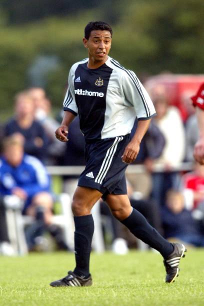 Newcastle United FC 2002/03 Adidas with Nolberto Solano 4 Nameset Football Jersey - Cult Fave Football Shirts