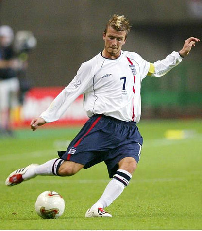 England NT 2001/03 Umbro with David Beckham 7 Nameset Football Jersey - Cult Fave Football Shirts