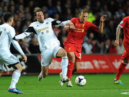 Liverpool FC 2013/14 Warrior with Lucas Leiva 21 Nameset Football Jersey