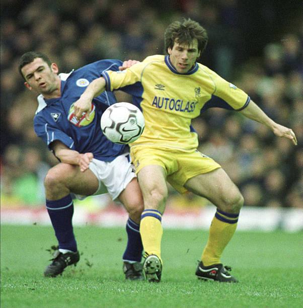 Chelsea FC 2000/01 Away with Gianfranco Zola 25 Nameset Football Jersey - Cult Fave Football Shirts