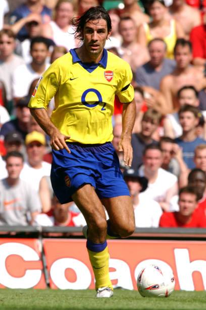 Arsenal FC 2003/04 Nike with Robert Pires 7 Nameset Football Jersey - Cult Fave Football Shirts