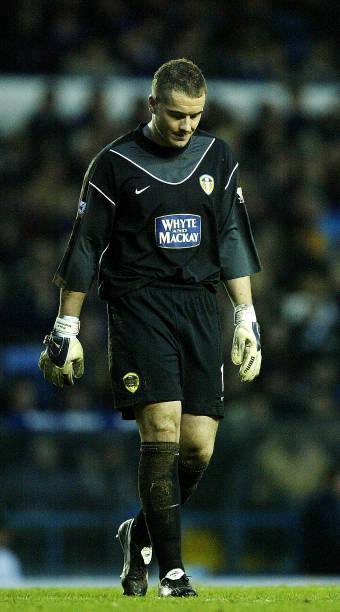 Leeds United 2003/04 Nike with Paul Robinson 1 Nameset Football Jersey - Cult Fave Football Shirts