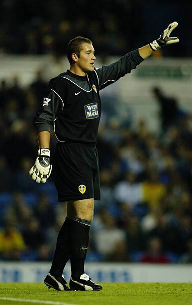 Leeds United 2003/04 Nike with Paul Robinson 1 Nameset Football Jersey - Cult Fave Football Shirts