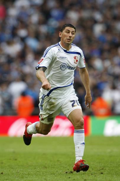 Swindon Town FC 2009/10 Adidas with Billy Paynter 20 Nameset Football Jersey - Cult Fave Football Shirts