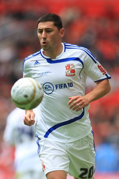 Swindon Town FC 2009/10 Adidas with Billy Paynter 20 Nameset Football Jersey - Cult Fave Football Shirts